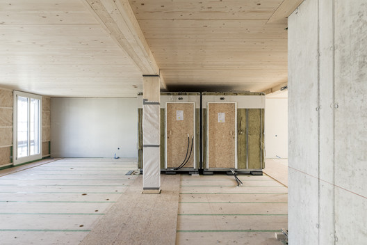 “sue&til” – New City of Wood Housing / ARGE suetil + weberbrunner architekten ag + Soppelsa Architekten “sue&til” – New City of Wood Housing / ARGE suetil + weberbrunner architekten ag + Soppelsa Architekten - Interior Photography, Windows