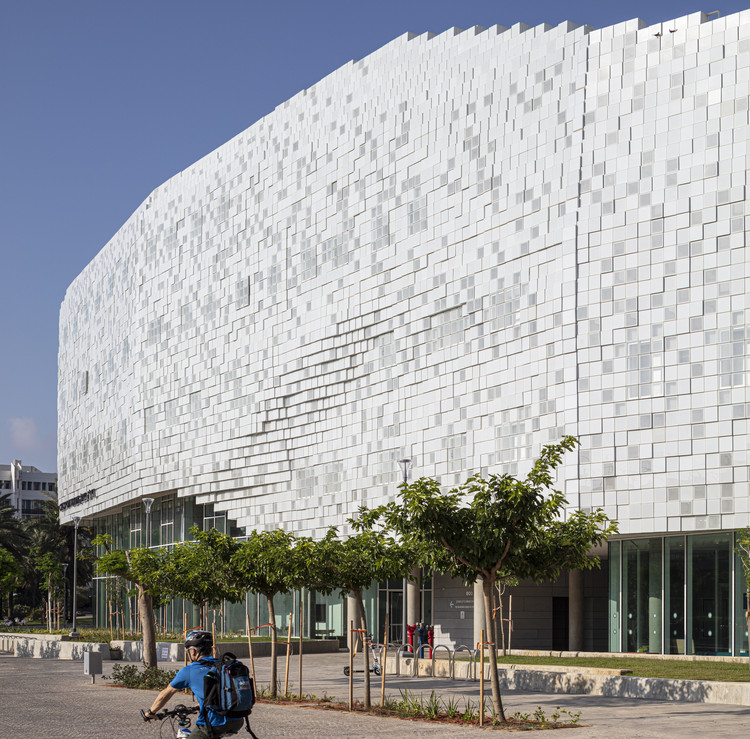 CheckPoint 计算机学院大楼，“非物质”的流动立面 / Kimmel Eshkolot Architects - 更多图片