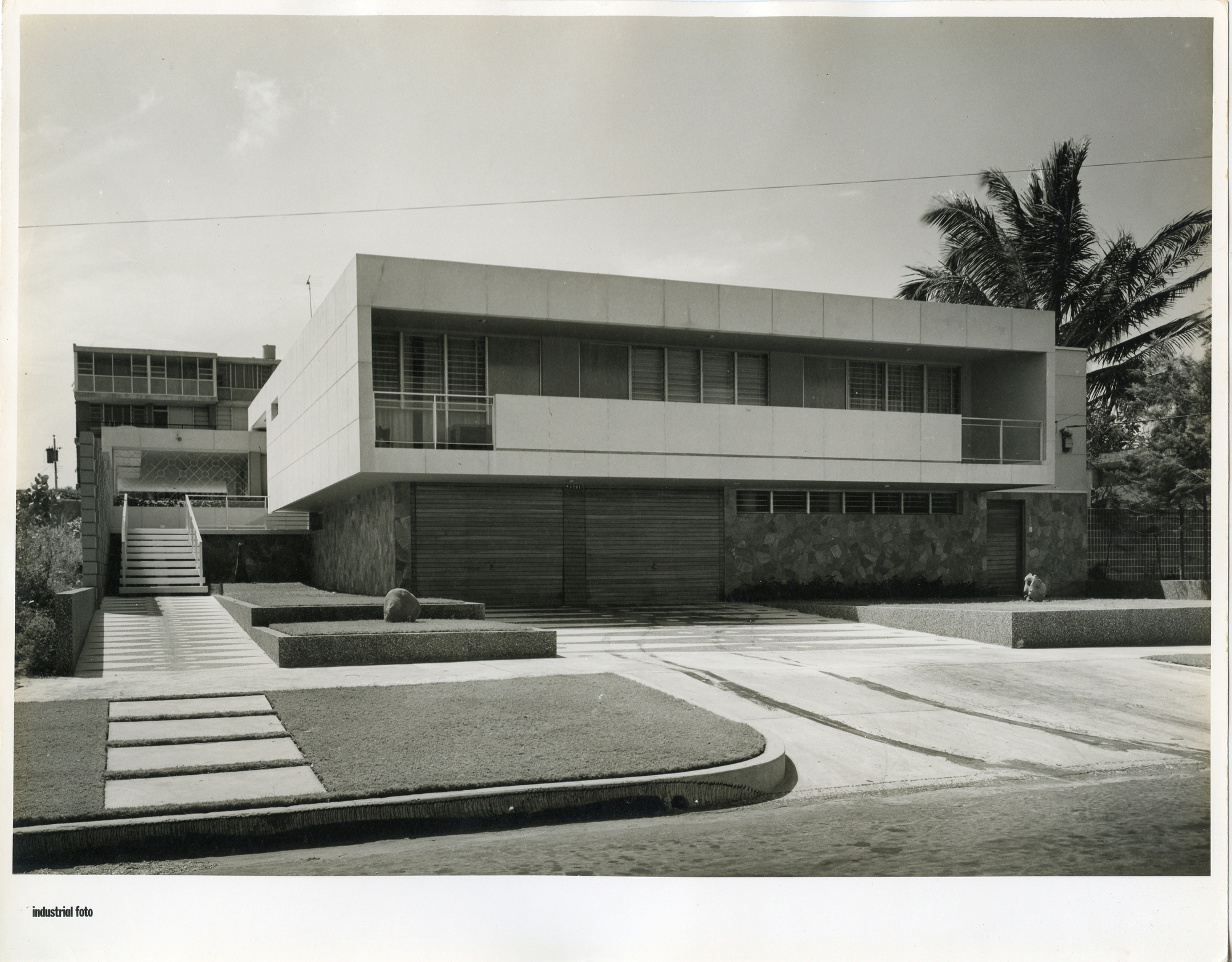 Galería de Clásicos de Arquitectura: La obra moderna de Roberto Acosta ...