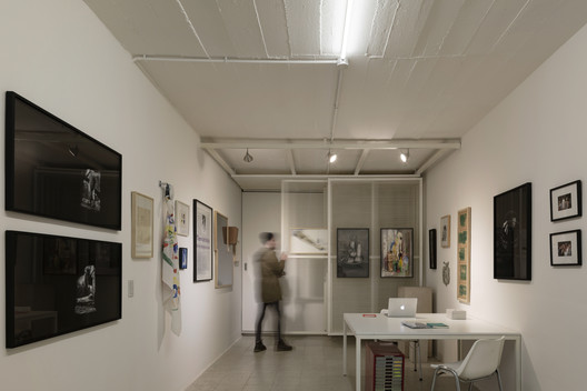 El Gran Vidrio Gallery Renovation / MMBB Arquitetos + Ben-Avid El Gran Vidrio Gallery Renovation / MMBB Arquitetos + Ben-Avid - Image 22 of 56