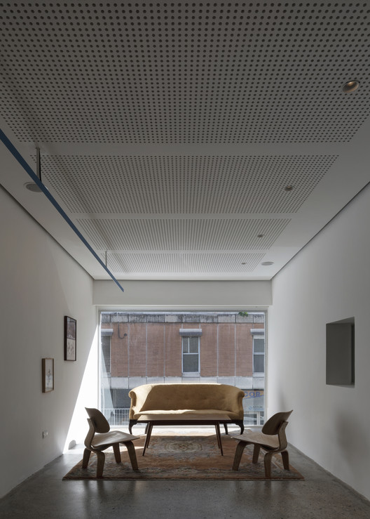 El Gran Vidrio Gallery Renovation / MMBB Arquitetos + Ben-Avid El Gran Vidrio Gallery Renovation / MMBB Arquitetos + Ben-Avid - Image 19 of 56