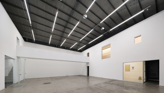 El Gran Vidrio Gallery Renovation / MMBB Arquitetos + Ben-Avid El Gran Vidrio Gallery Renovation / MMBB Arquitetos + Ben-Avid - Image 6 of 56