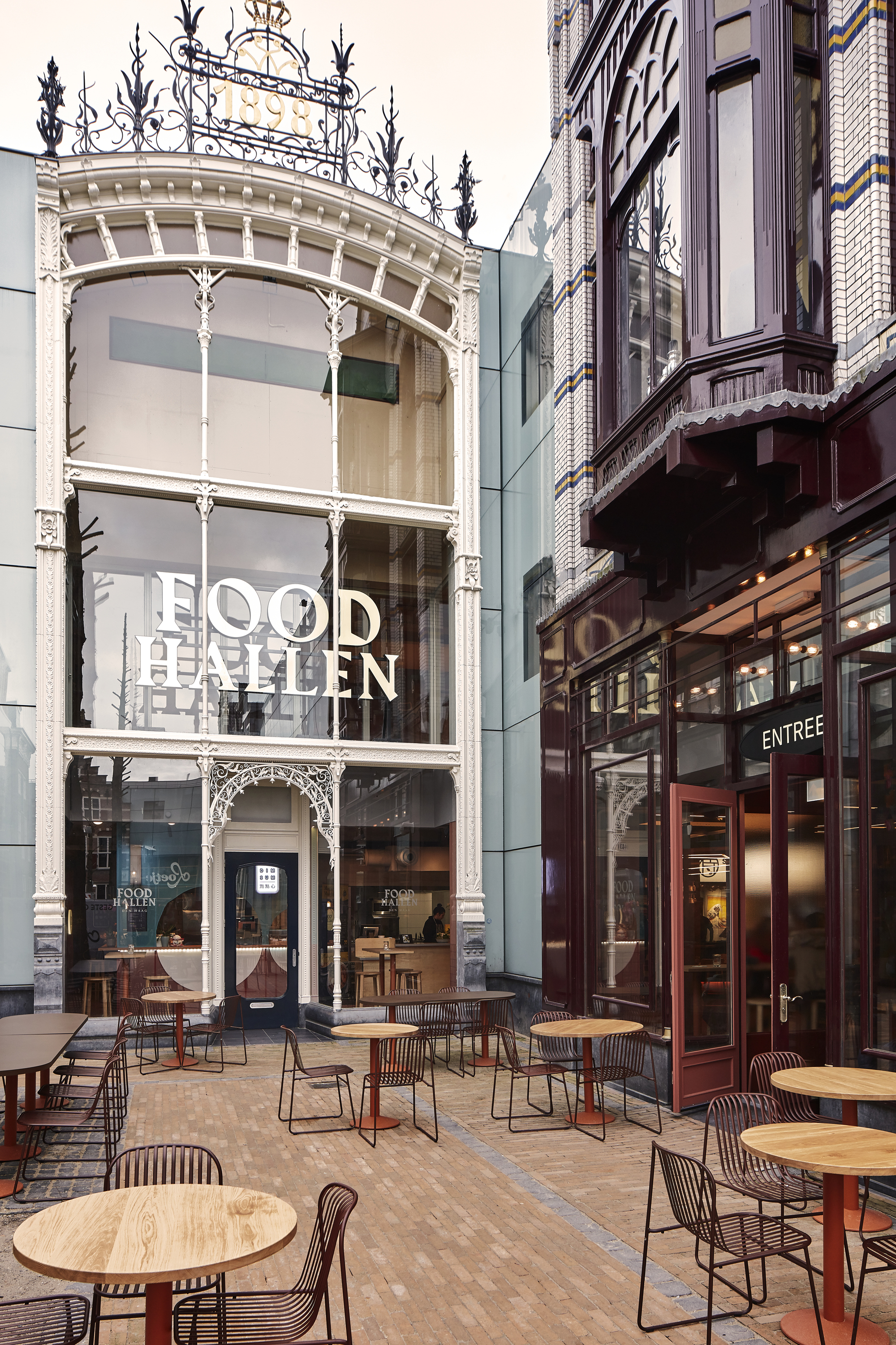 Gallery of Foodhallen Den Haag Foodcourt / Studio