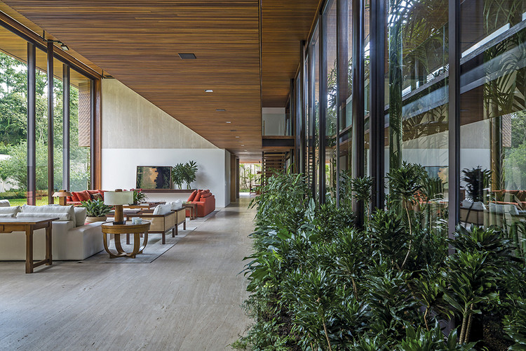 Casas brasileiras: 9 residências com jardim interno, Casa MLA / Jacobsen Arquitetura. Imagem: © Leonardo Finotti