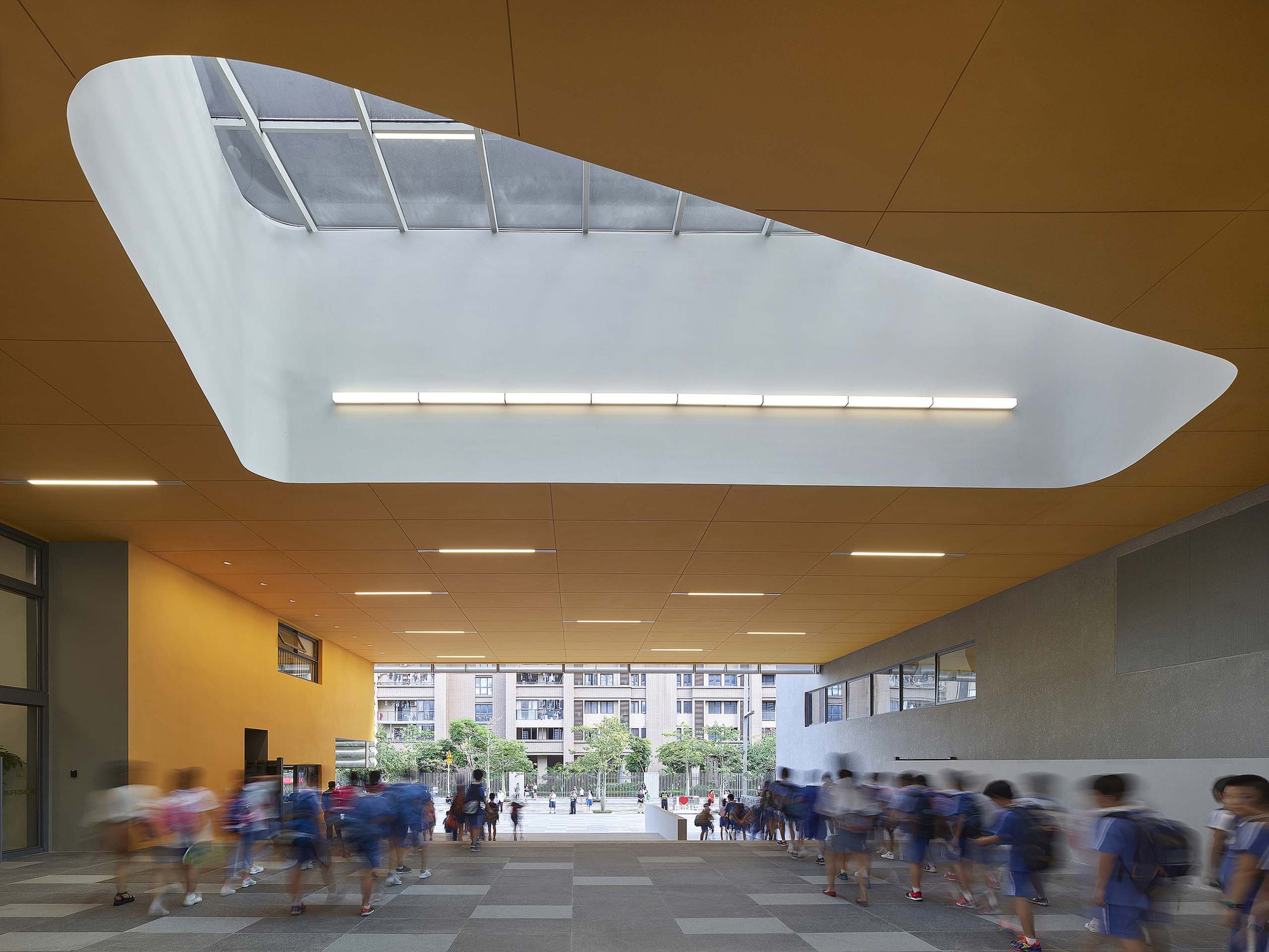 Gallery of Shenzhen Nanshan Foreign Language School / Studio Link-Arc - 18