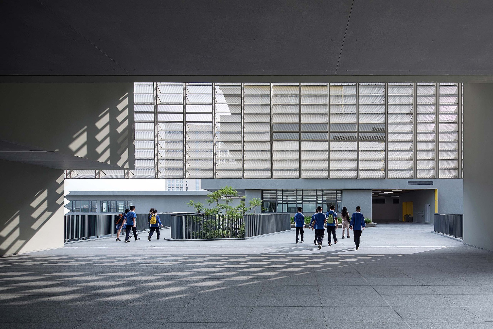 Gallery of Shenzhen Nanshan Foreign Language School / Studio Link-Arc - 14