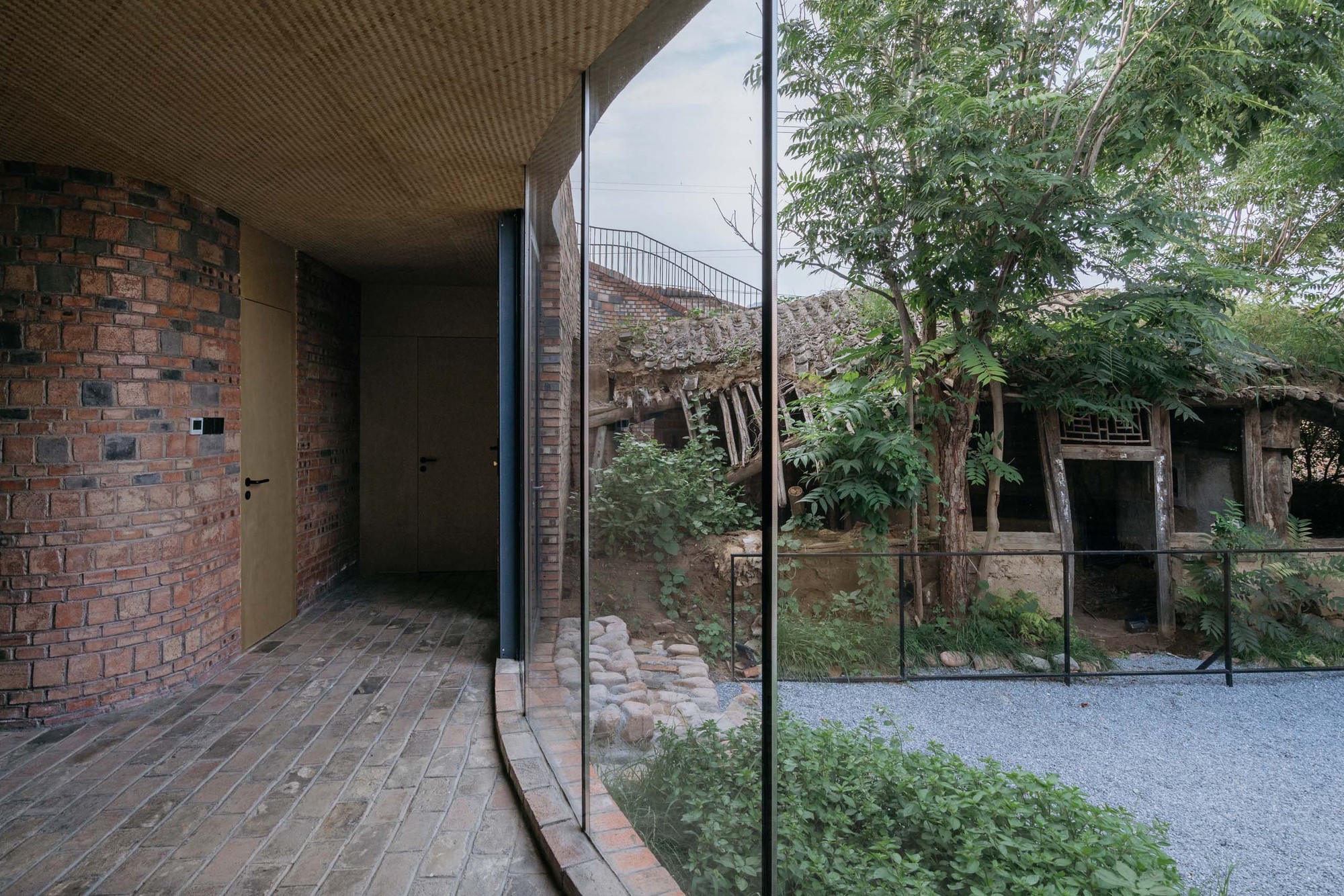 gallery-of-embracing-ruins-wonder-architect-22