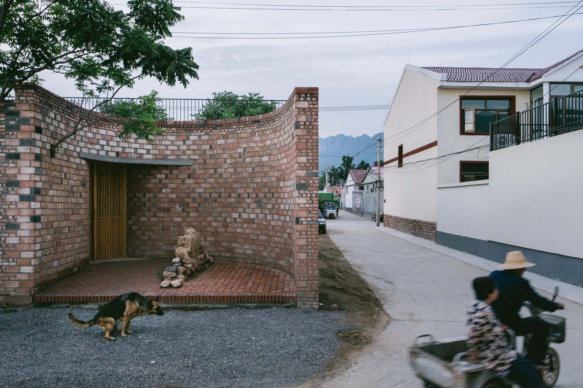 gallery-of-embracing-ruins-wonder-architect-13
