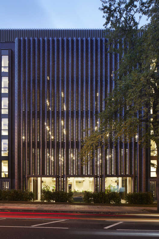 Office Group York House  / dMFK - Exterior Photography, Windows