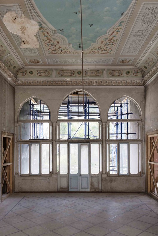 Annabel Karim Kassar Transforms 19th-century Structure into a Contemporary Family Home - Image 11 of 15