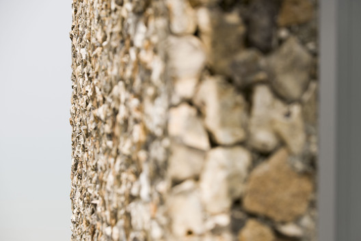 Flint Shelter / Maud Thoumyre Architecte - Image 7 of 21