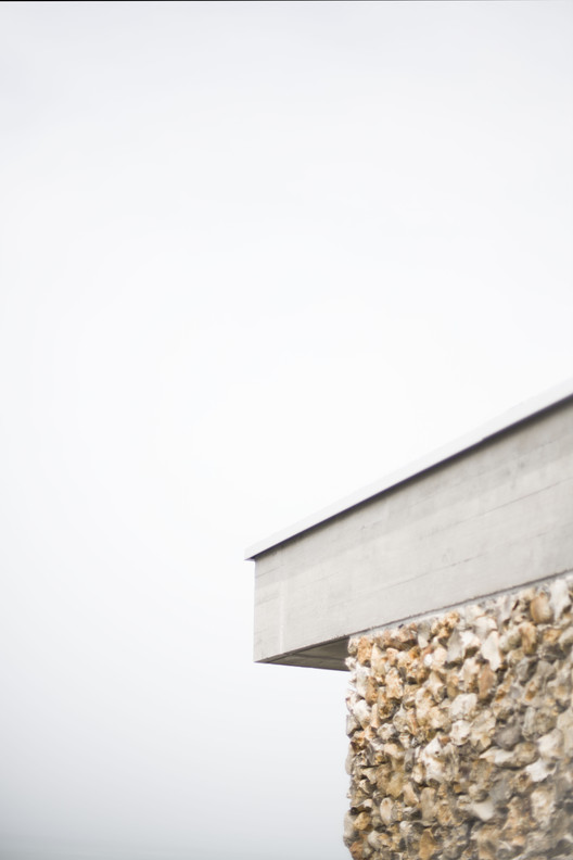 Flint Shelter / Maud Thoumyre Architecte - Image 14 of 21