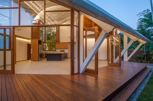 Itamambuca House / Vidal & Sant'Anna Itamambuca House / Vidal & Sant'Anna - Image 17 of 25
