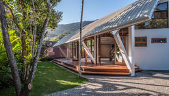 Itamambuca House / Vidal & Sant'Anna