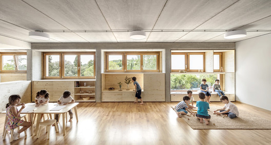 How to Stimulate Children's Autonomy Through Architecture and the Montessori Method - Image 22 of 26