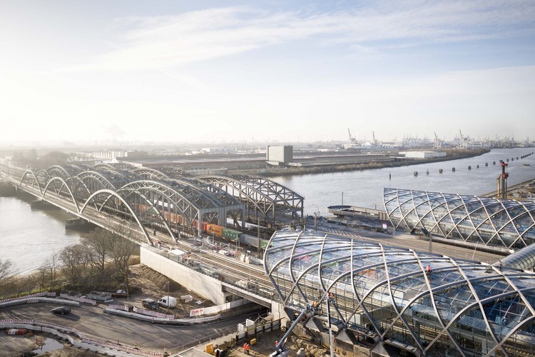 德国汉堡易北河桥地铁与城铁站 / gmp - 更多图片