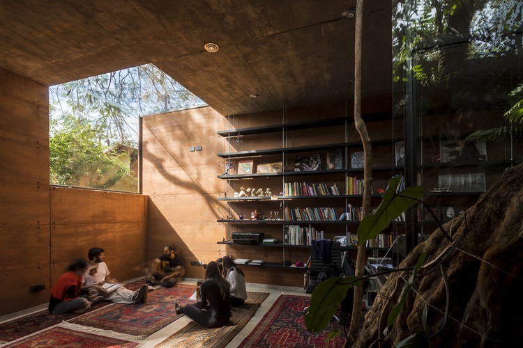Breaking Boundaries: Revolutionary Design in Paraguay's Rural Homes - Image 8 of 13