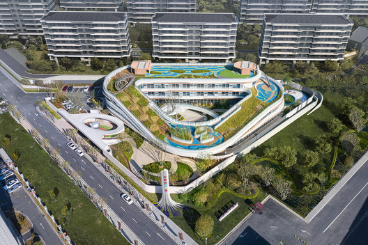 Jardim de Infância CIFI Donut / THDL Jardim de Infância CIFI Donut / THDL - Imagem 2 de 34