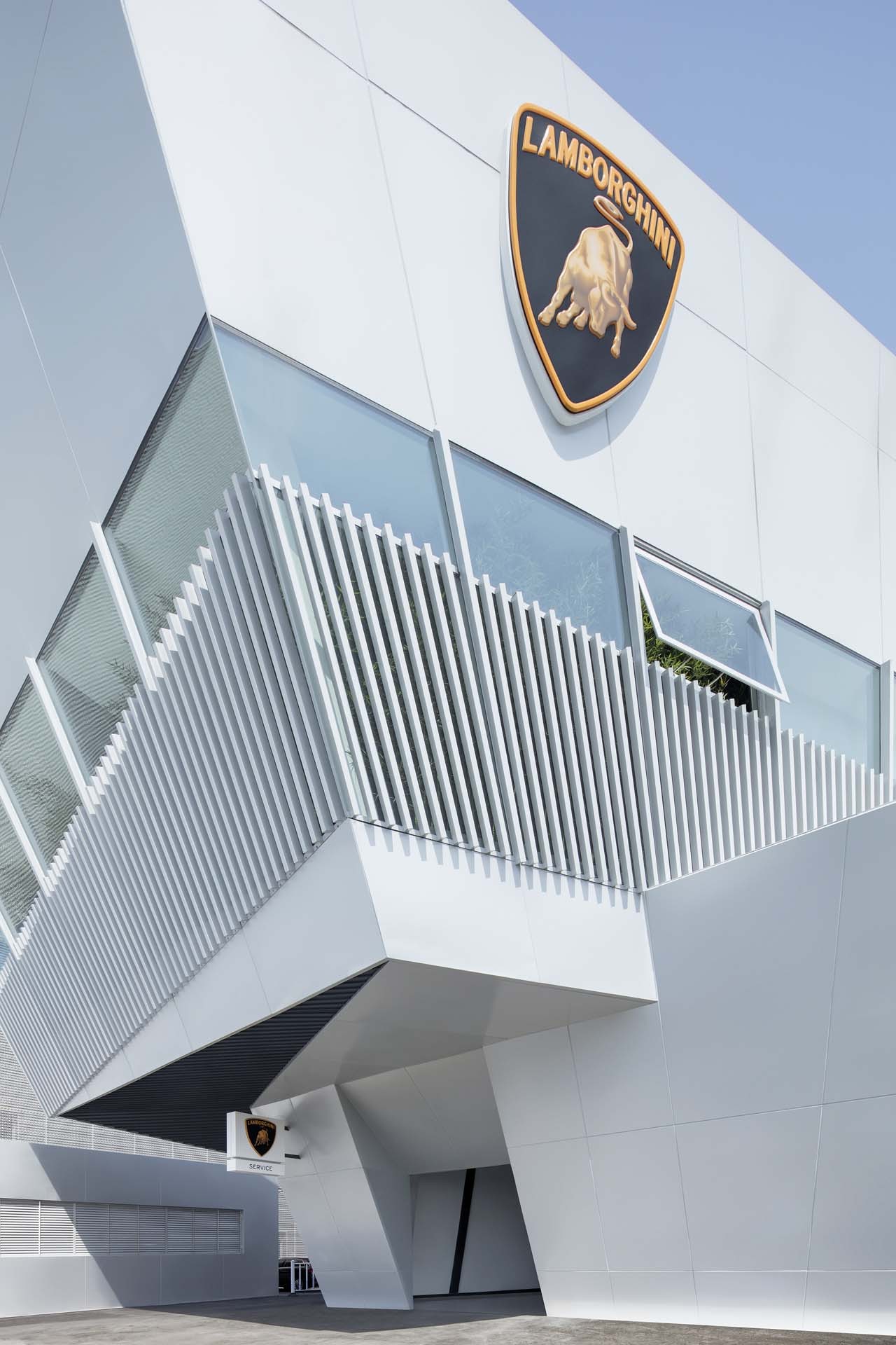 Gallery of Lamborghini Exhibition Center / PMA - 4