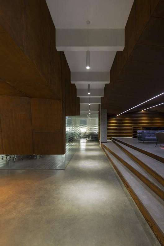 CCELL Office / CM Design - Image 10 of 24