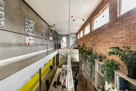LP arquitetos Headquarters / Luiz Paulo Andrade Arquitetos - Image 4 of 19