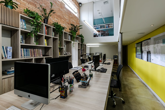 LP arquitetos Headquarters / Luiz Paulo Andrade Arquitetos - Image 5 of 19