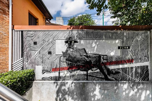 LP arquitetos Headquarters / Luiz Paulo Andrade Arquitetos - Image 7 of 19