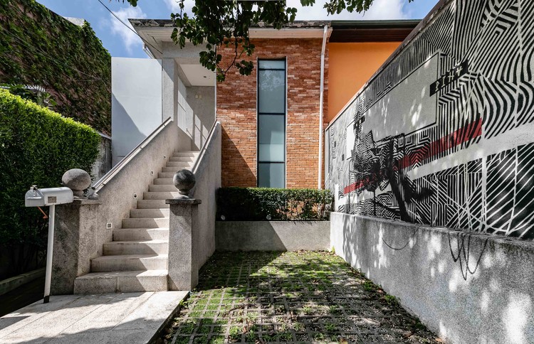 LP arquitetos Headquarters / Luiz Paulo Andrade Arquitetos - Image 3 of 19