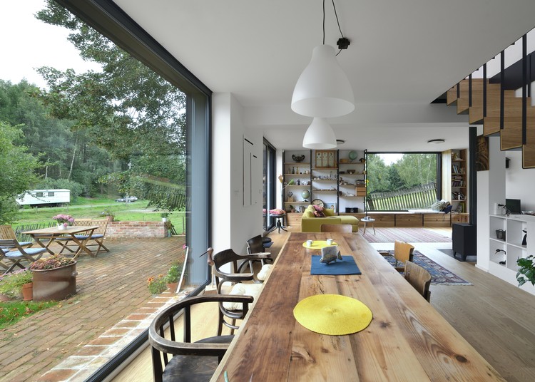 Family House Maxičky / 3+1 architekti - Table, Chair, Windows, Beam