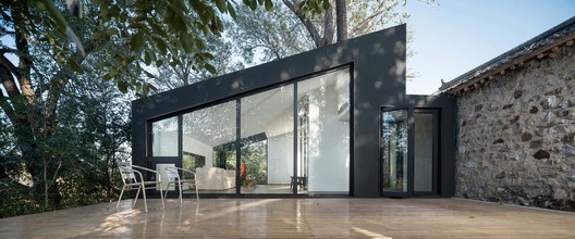 Yard under the Tree / Evolution Design Yard under the Tree / Evolution Design - Image 11 of 33