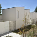 Instant B Housing / Faye Architectes & Associes + Nadau Architecture - Exterior Photography, Facade, Garden, Concrete