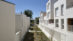 Instant B Housing / Faye Architectes & Associes + Nadau Architecture