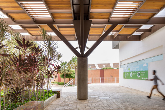 Unileão Educational Pavilions / Lins Arquitetos Associados Unileão Educational Pavilions / Lins Arquitetos Associados - Interior Photography, Concrete