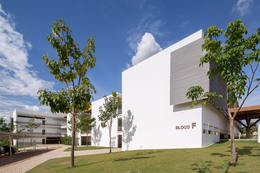 Unileão Educational Pavilions / Lins Arquitetos Associados Unileão Educational Pavilions / Lins Arquitetos Associados - Exterior Photography, Facade