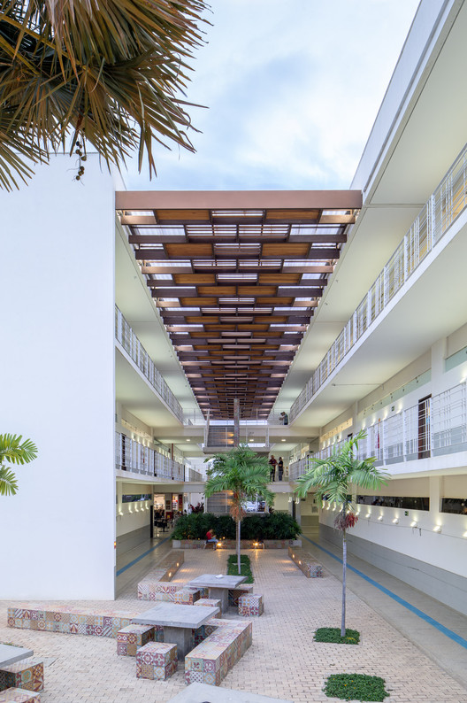 Unileão Educational Pavilions / Lins Arquitetos Associados Unileão Educational Pavilions / Lins Arquitetos Associados - Exterior Photography