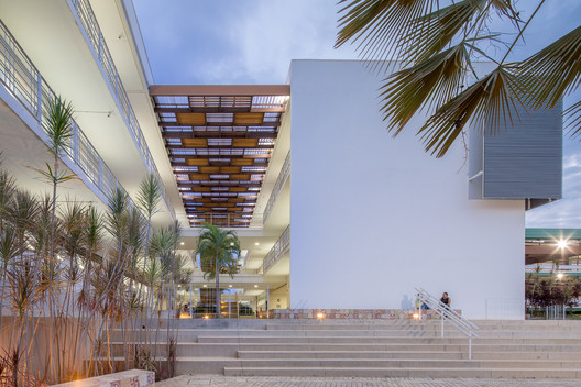 Unileão Educational Pavilions / Lins Arquitetos Associados Unileão Educational Pavilions / Lins Arquitetos Associados - Exterior Photography, Stairs