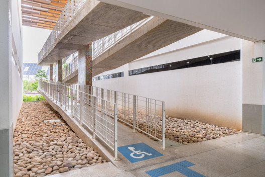Unileão Educational Pavilions / Lins Arquitetos Associados Unileão Educational Pavilions / Lins Arquitetos Associados - Interior Photography, Concrete