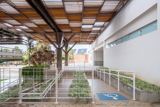 Unileão Educational Pavilions / Lins Arquitetos Associados Unileão Educational Pavilions / Lins Arquitetos Associados - Interior Photography, Stairs, Beam