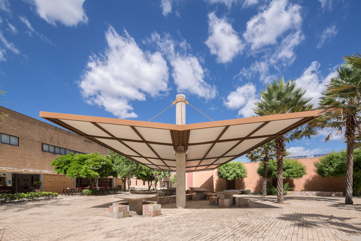 Unileão Educational Pavilions / Lins Arquitetos Associados Unileão Educational Pavilions / Lins Arquitetos Associados - Exterior Photography, Concrete
