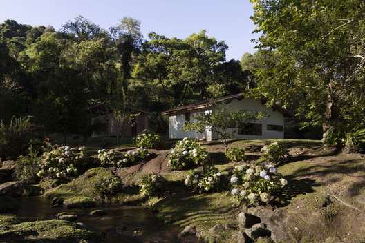 Casa Nica Renovation / messina | rivas - Exterior Photography, Garden