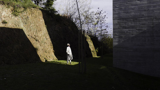 Video explores Mr. Hulot's paths through the work of spaceworkers - Image 4 of 4