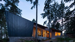 Sooke 01 House / Campos Studio
