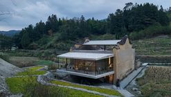 Xiadi Paddy Field Bookstore of Librairie Avant-Garde / TAO