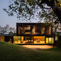 BoonDesign Residence C 21 - Blind House: Căn biệt thự hiện đại tường b&ecirc; t&ocirc;ng y&ecirc;n tĩnh để thiền v&agrave; l&agrave;m việc