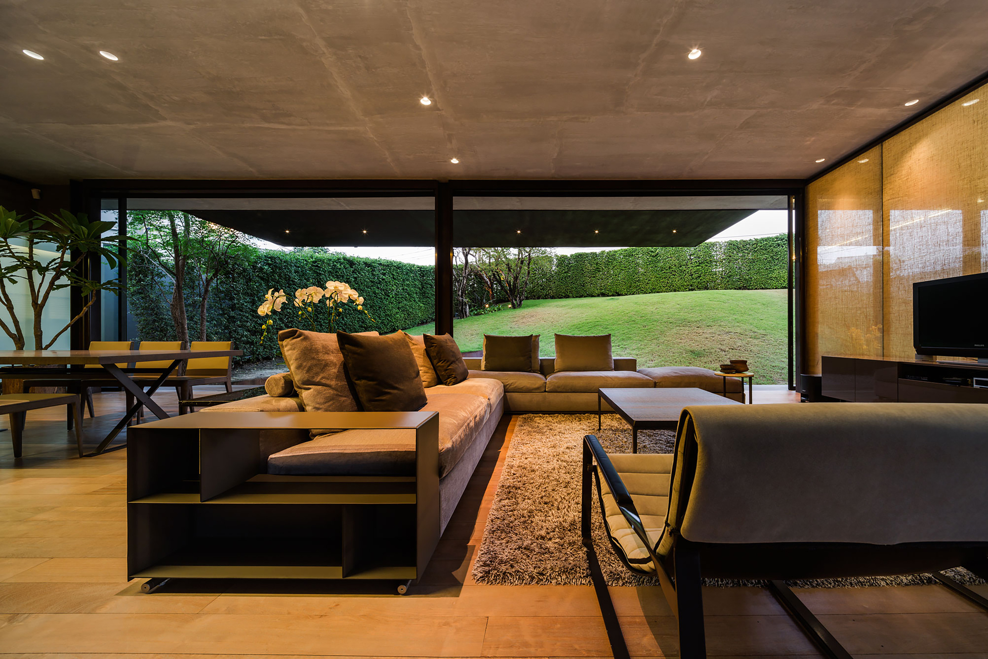 Gallery of Blind House / BOONDESIGN 5