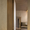 BoonDesign Residence C 52 - Blind House: Căn biệt thự hiện đại tường b&ecirc; t&ocirc;ng y&ecirc;n tĩnh để thiền v&agrave; l&agrave;m việc