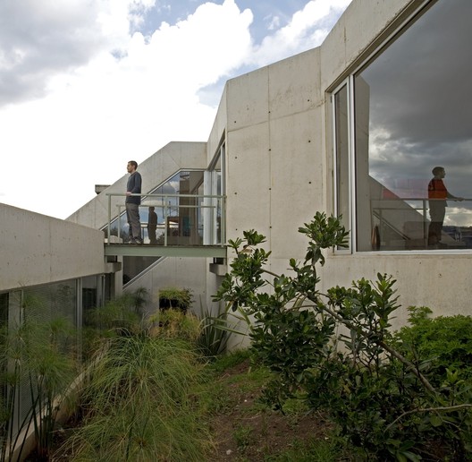Casas de concreto aparente na Colômbia - Imagem 1 de 15