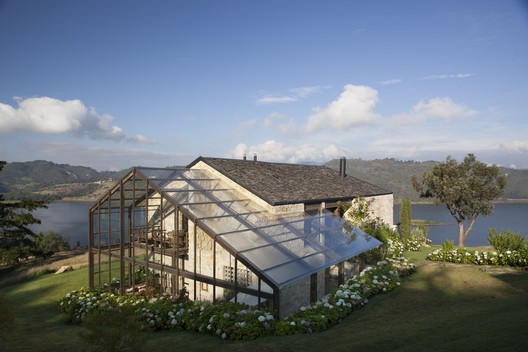 Houses with Metal Structures in Colombia - Image 10 of 11