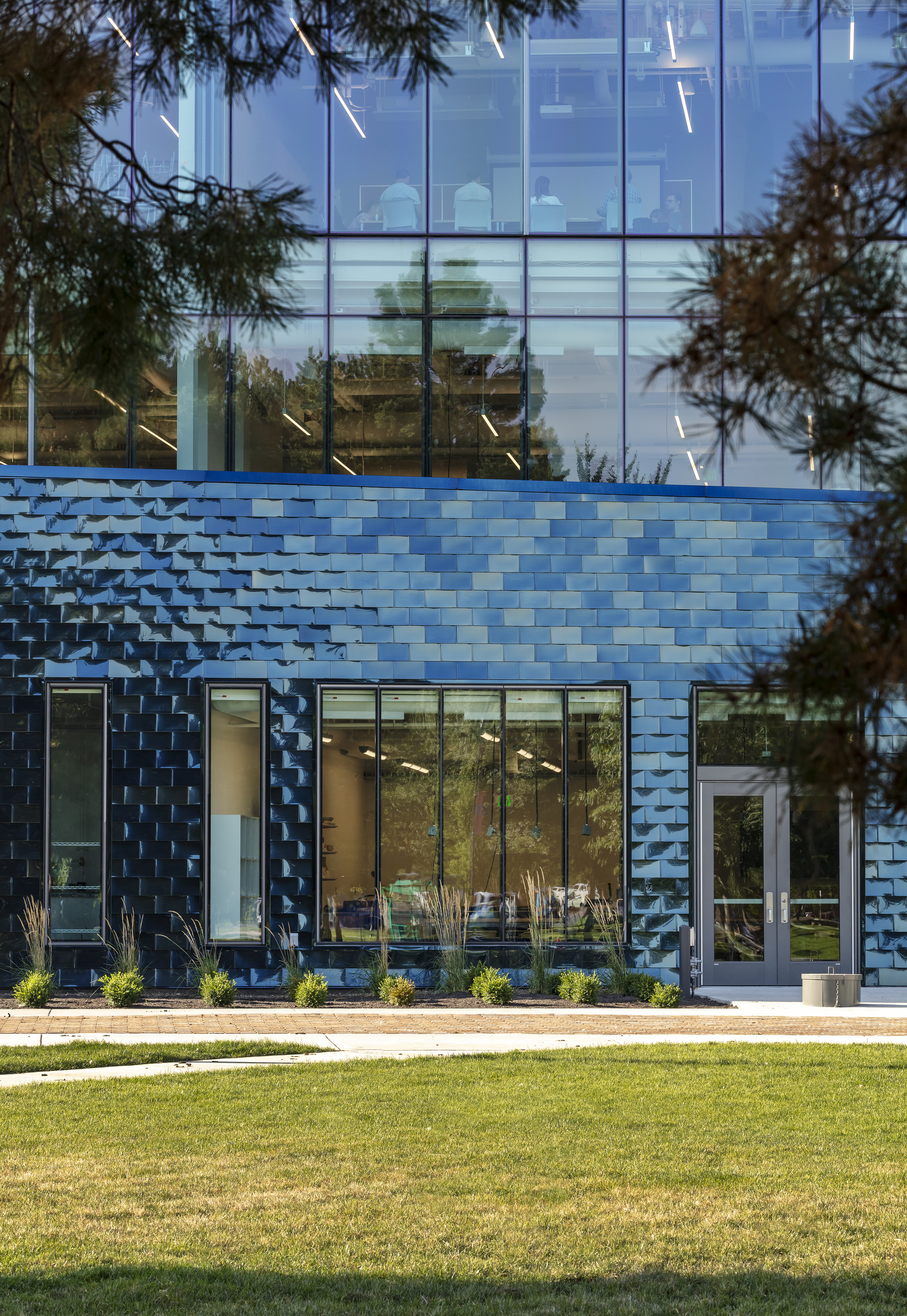 Gallery of Boise State University Center for the Visual Arts / HGA