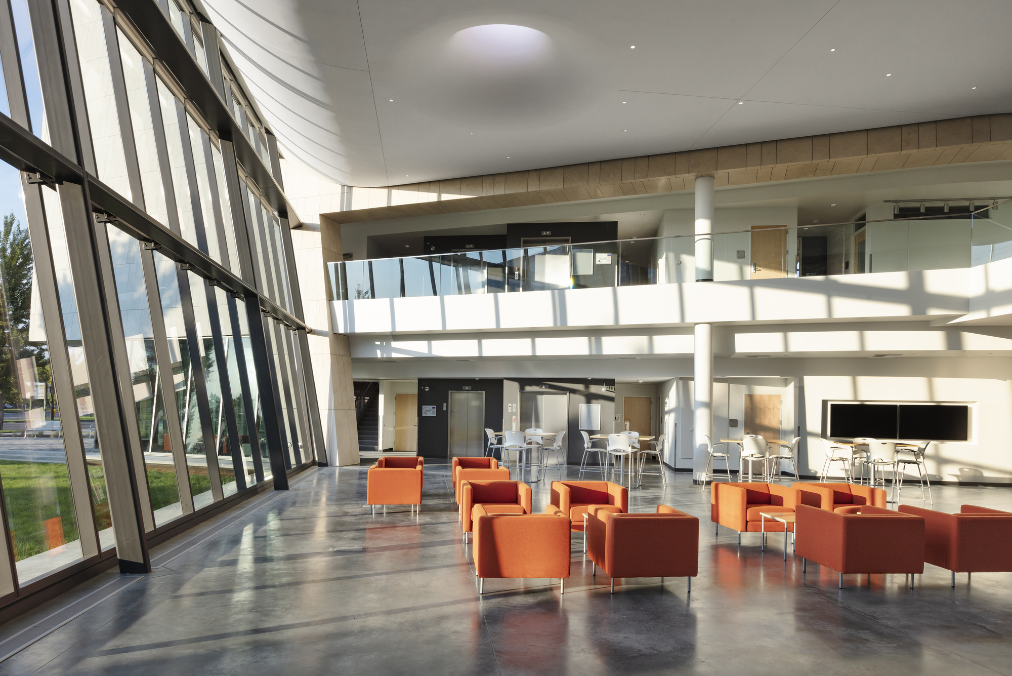 Galeria de Centro de Artes Visuais da Boise State University / HGA